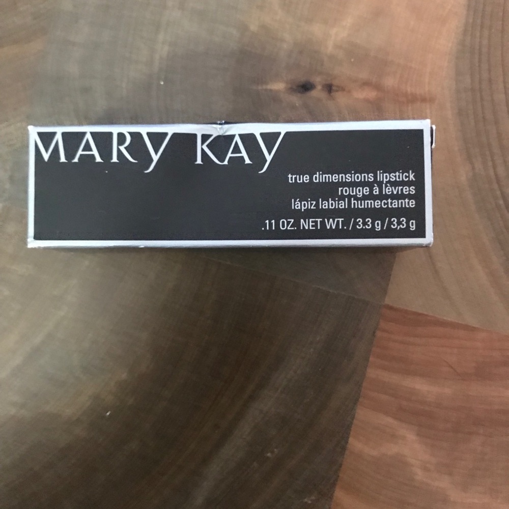 Mary Kay True Dimensions Lipstick
